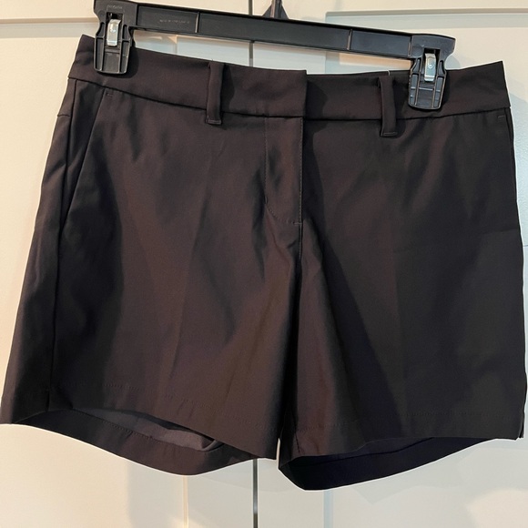 Nike Penn State Women’s Standard Fit Golf Shorts Black | 2 - Picture 3 of 8